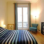 Champs Elysees Homestay - Air Conditioning